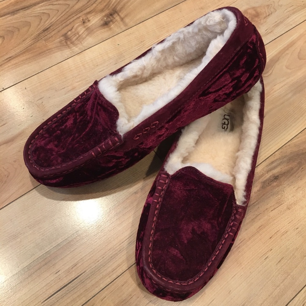 UGG Ansley Crushed Velvet Slippers size 10
